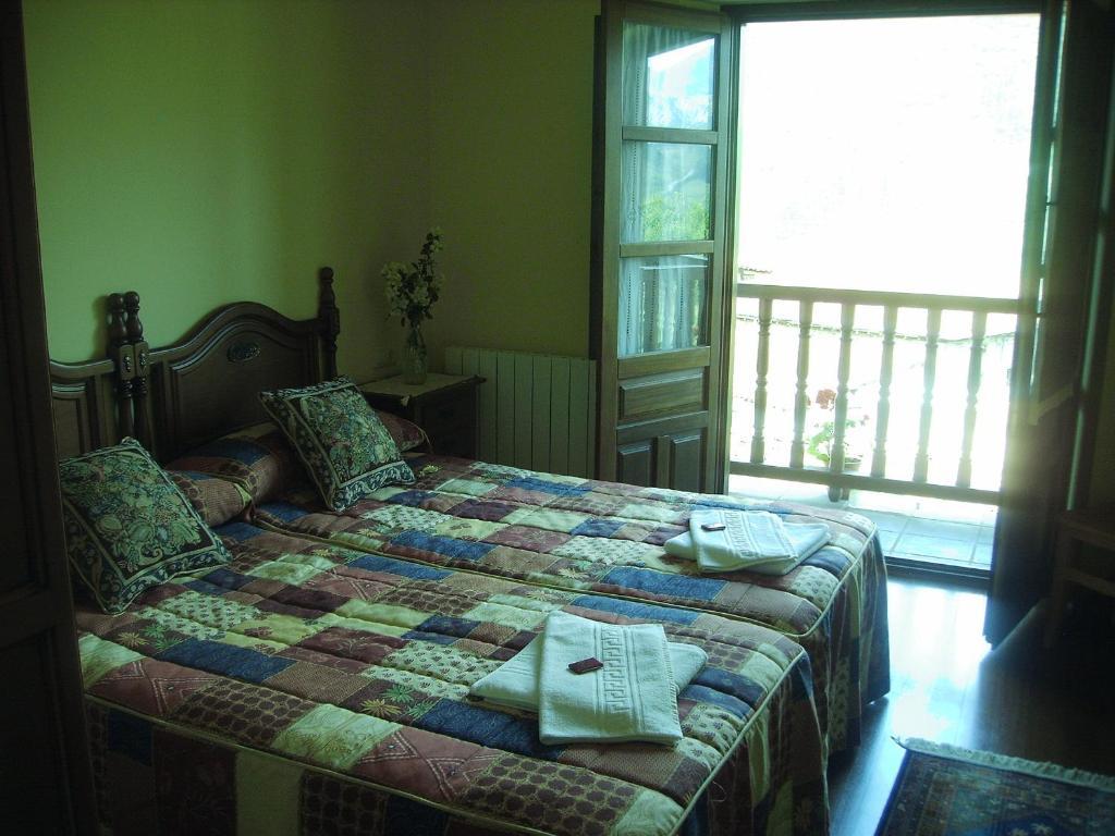 Casa Rural Josefina Aliezo Pokoj fotografie