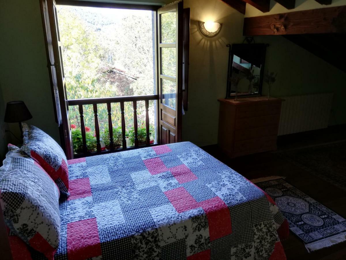 Casa Rural Josefina Aliezo Exteriér fotografie